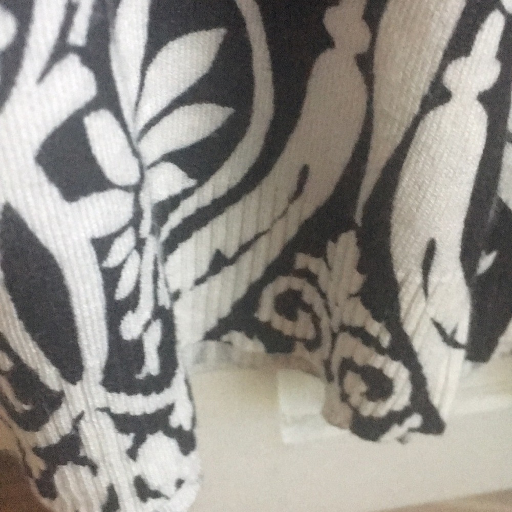 Sweater - Picture 2 of 3